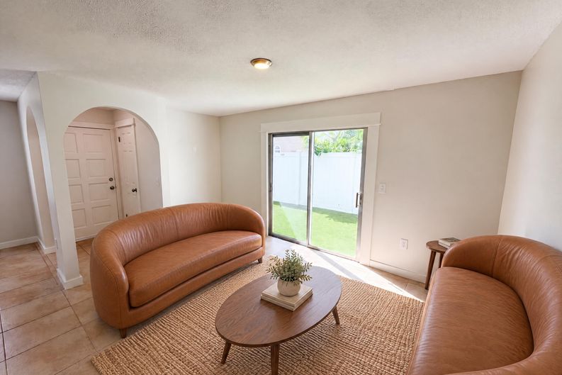 Photo 3 of 20 of 411 Dorchester Sq, Lake Mary, FL