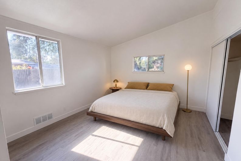 Photo 4 of 29 of 4224 Boone Ln, Sacramento, CA