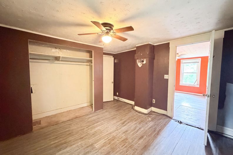 Photo 4 of 19 of 219 W Glen Ave, Batavia, OH