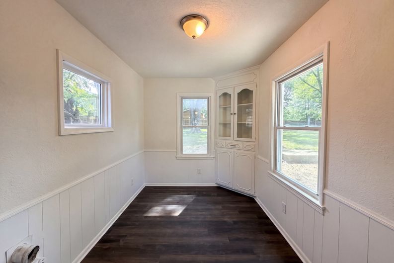 Photo 9 of 16 of 1825 NE Bren Mar Rd, Lees Summit, MO