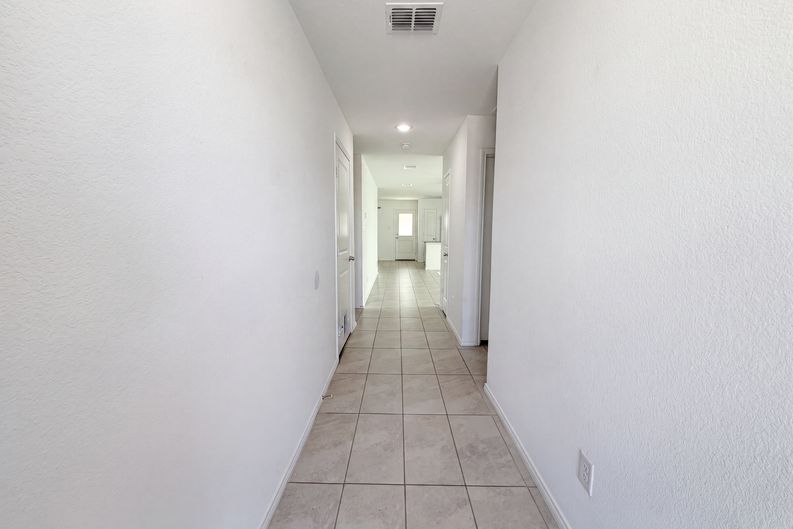 Photo 8 of 26 of 408 Riverside Dr, Princeton, TX