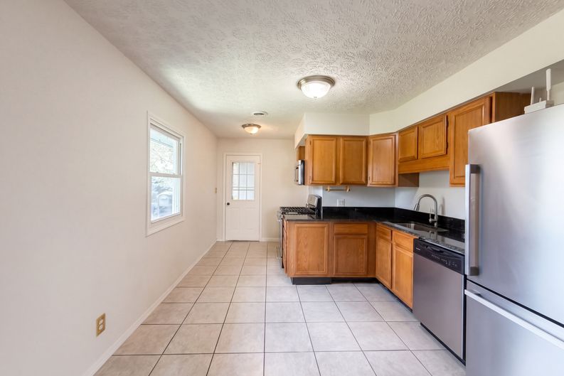 Photo 7 of 21 of 116 Valleyview Dr, Johnstown, OH