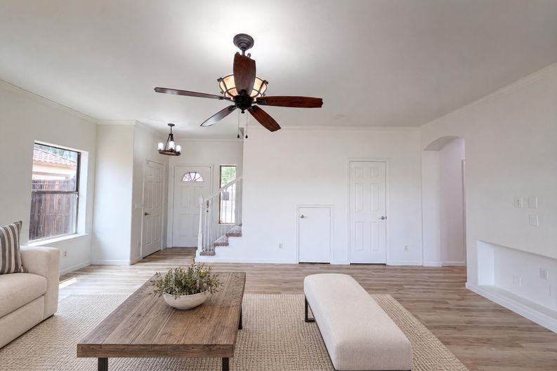 Photo 7 of 31 of 5641 S 10th Dr, Phoenix, AZ