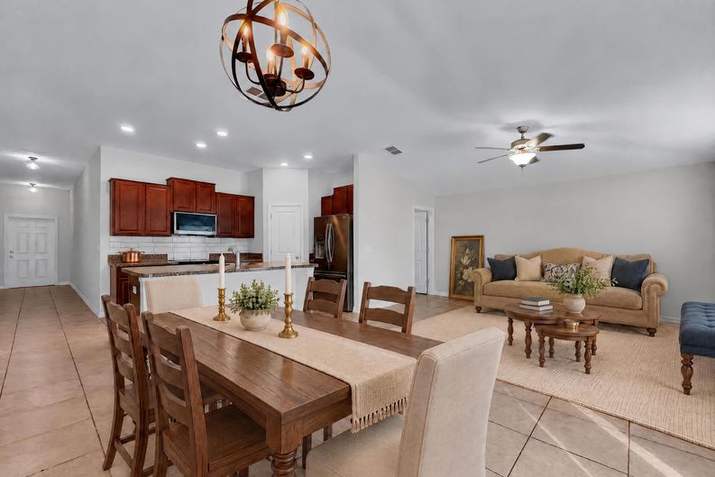 Photo 15 of 23 of 10113 Rosemary Leaf Ln, Riverview, FL