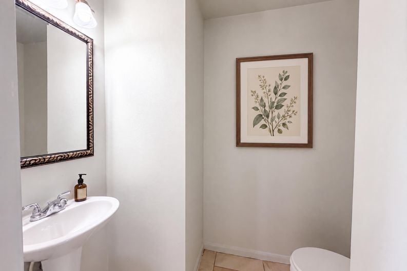 Photo 10 of 25 of 4519 S Ridgewalk Dr, Houston, TX
