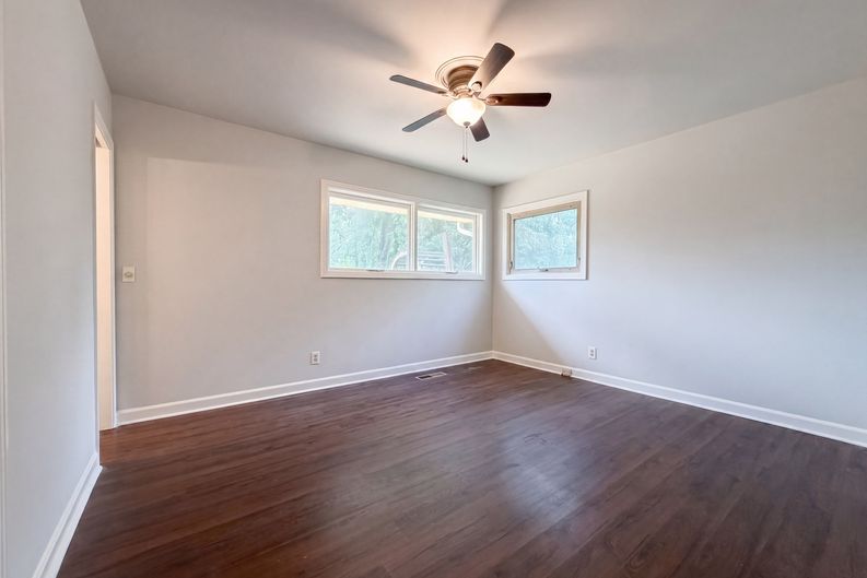 Photo 4 of 17 of 1119 Walton Dr, Murfreesboro, TN