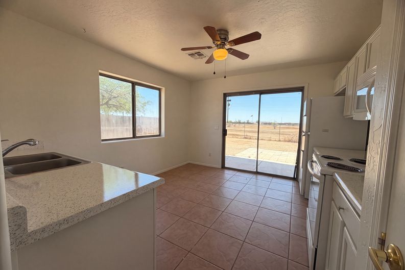 Photo 7 of 16 of 5829 E Preakness Dr, San Tan Valley, AZ