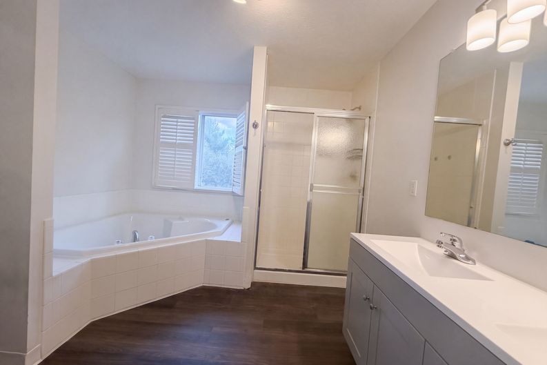 Photo 42 of 51 of 7966 Lazelle Woods Dr, Westerville, OH
