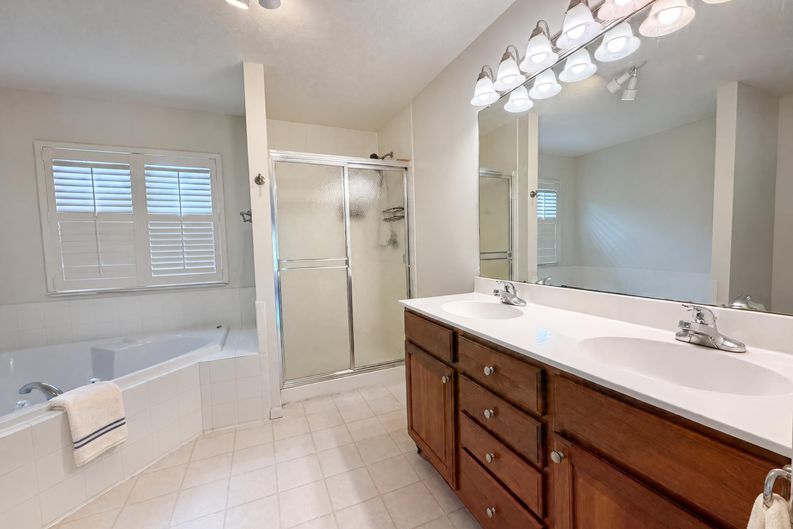 Photo 30 of 51 of 7966 Lazelle Woods Dr, Westerville, OH