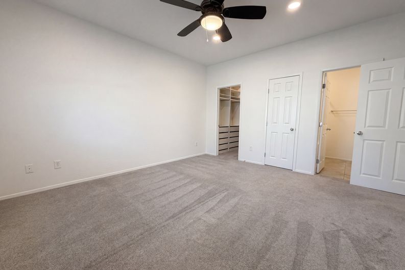 Photo 4 of 19 of 8457 Insignia Ave, Las Vegas, NV