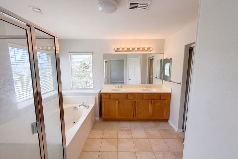 Photo 19 of 24 of 595 Dundee Ln, San Marcos, CA