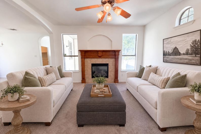 Photo 8 of 23 of 1700 Forsythe Dr, Savannah, TX