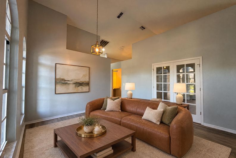 Photo 17 of 41 of 9703 Glenpointe Dr, Riverview, FL
