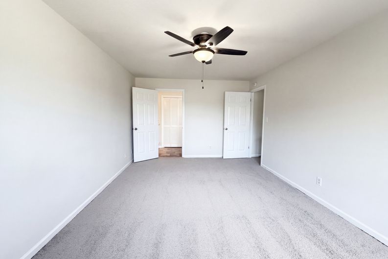 Photo 4 of 27 of 1122 Tobacco Rd, Clarksville, TN