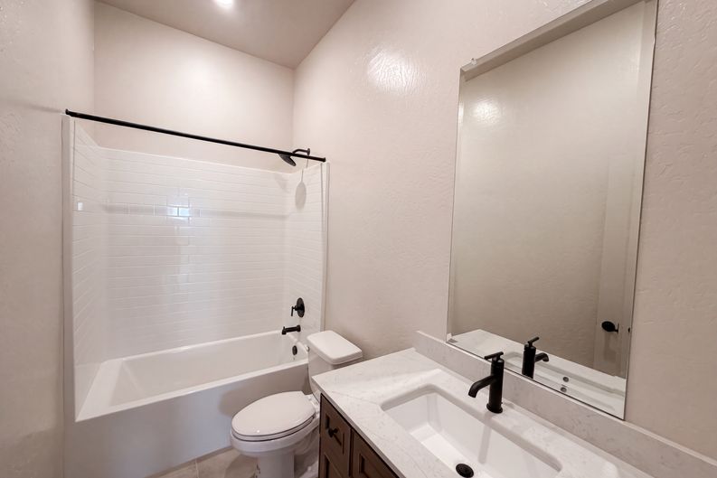 Photo 16 of 18 of 2262 N Marion Ave, Clovis, CA
