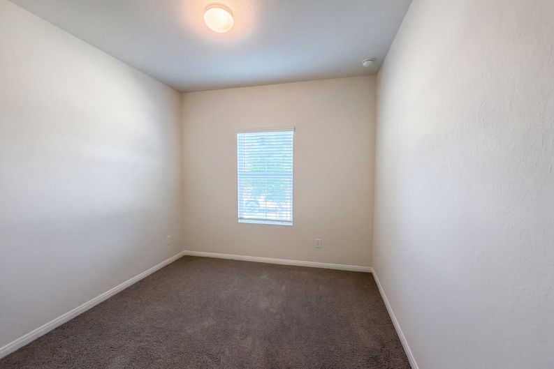 Photo 13 of 22 of 817 Margay Loop, Seguin, TX