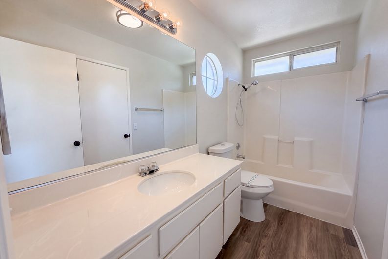 Photo 17 of 28 of 43390 Corte Almeria, Temecula, CA