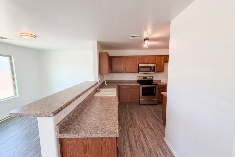 Photo 8 of 21 of 935 W Placita Canalito, Green Valley, AZ