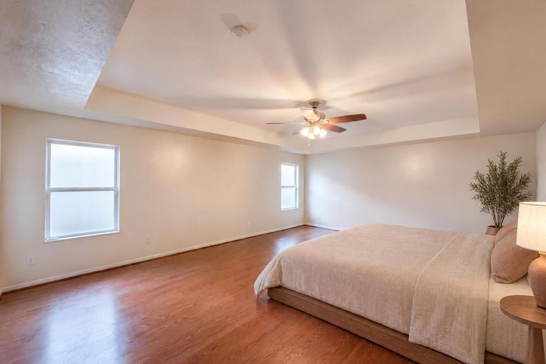 Photo 8 of 23 of 10605 Dunes Ct, Indianapolis, IN