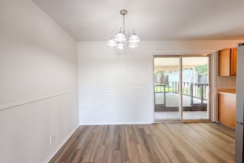 Photo 9 of 21 of 2549 Steven Dr, Denison, TX