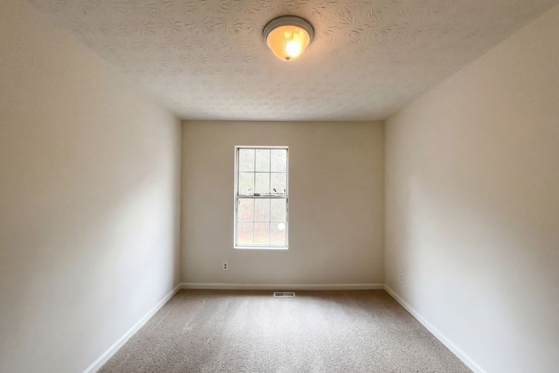 Photo 15 of 18 of 3794 Waldrop Ln, Decatur, GA