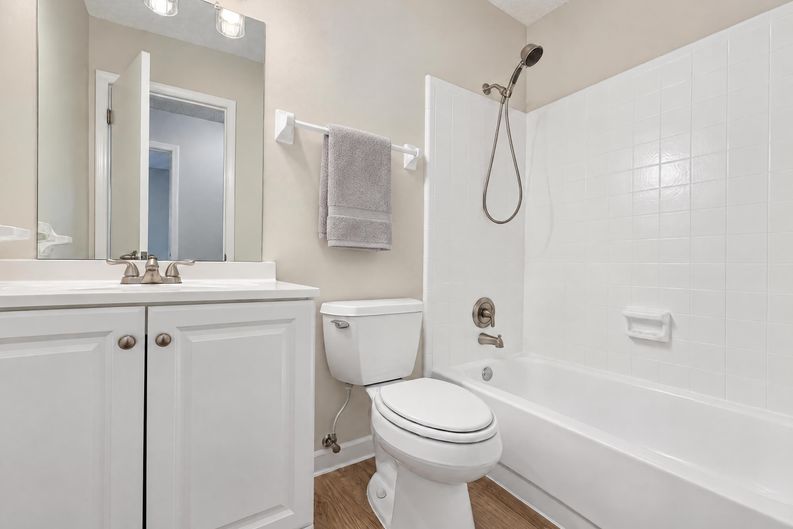 Photo 12 of 14 of 13632 Lanier Rd, Jacksonville, FL