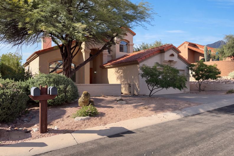Photo 26 of 29 of 5997 N Moon Crest Dr, Tucson, AZ
