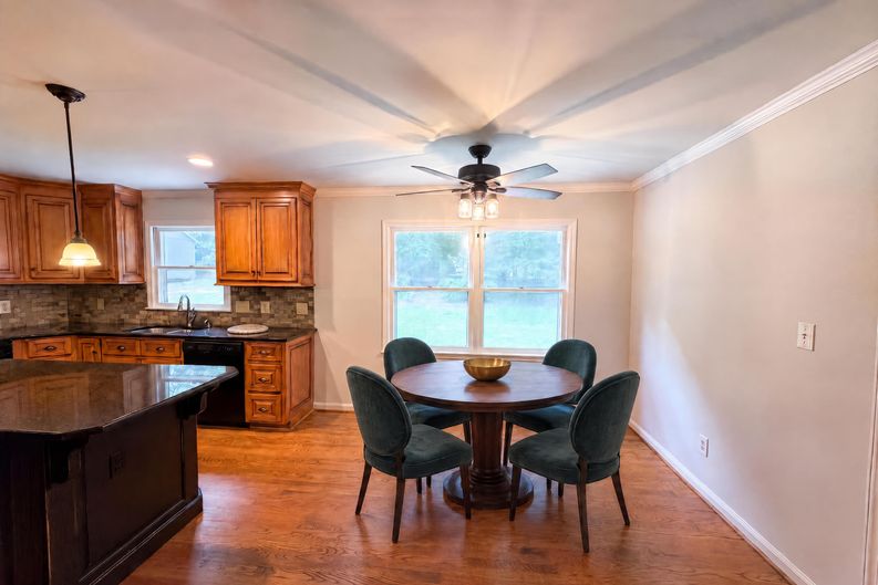 Photo 6 of 22 of 3029 Southampton Cir, Gastonia, NC