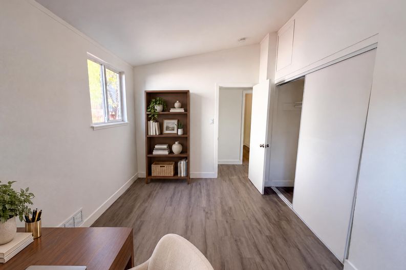 Photo 12 of 29 of 4224 Boone Ln, Sacramento, CA