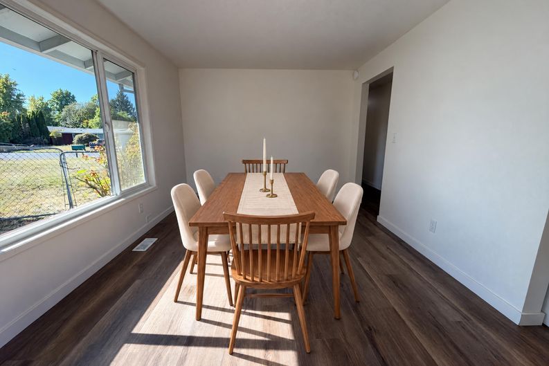 Photo 10 of 23 of 1573 NE Barberry Dr, Hillsboro, OR