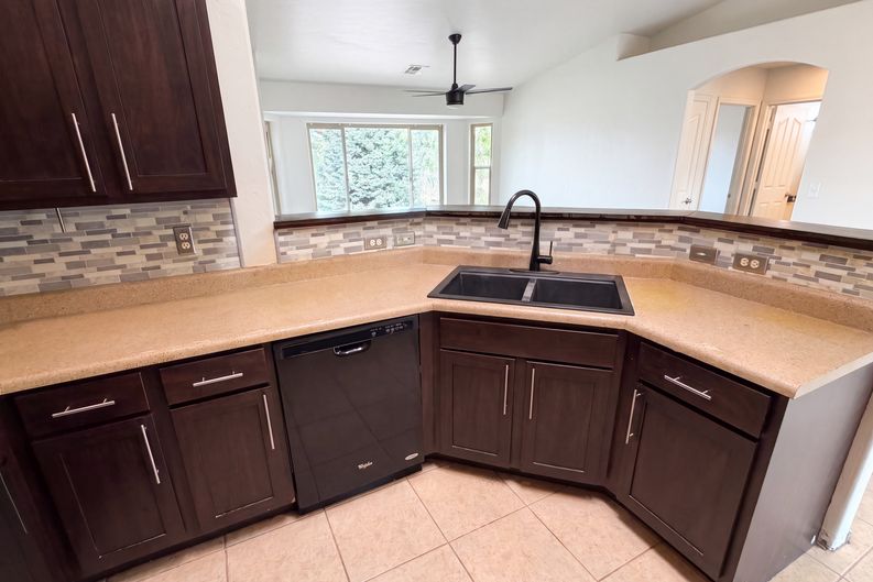 Photo 12 of 26 of 8177 E Jacque Dr, Prescott Valley, AZ