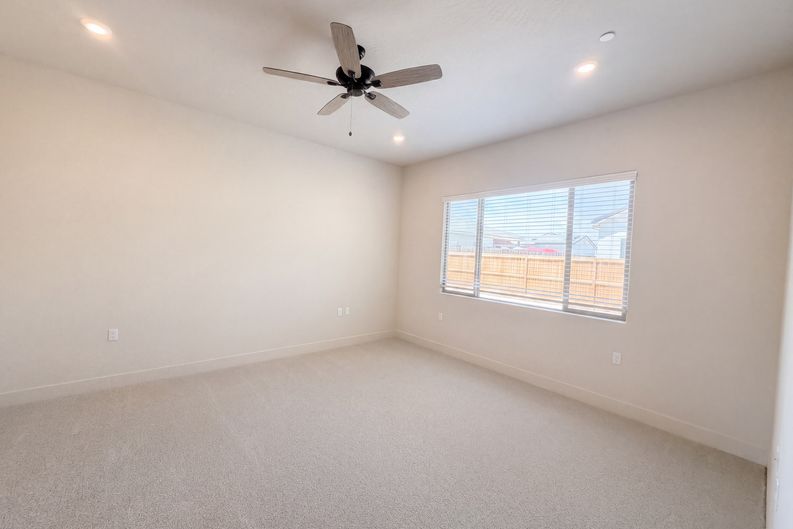 Photo 4 of 17 of 2246 N Marion Ave, Clovis, CA