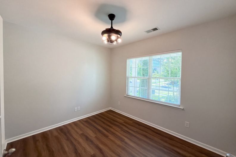 Photo 9 of 24 of 15128 Evergreen House Dr, Charlotte, NC