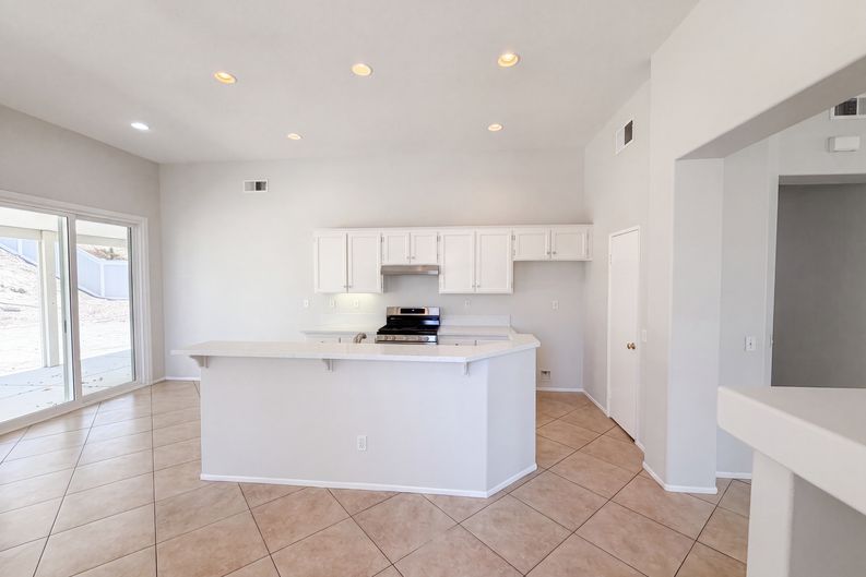 Photo 8 of 28 of 13477 Fairfield Dr, Corona, CA
