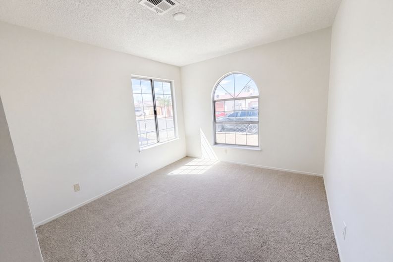 Photo 17 of 34 of 2304 Sabroso St, Las Vegas, NV