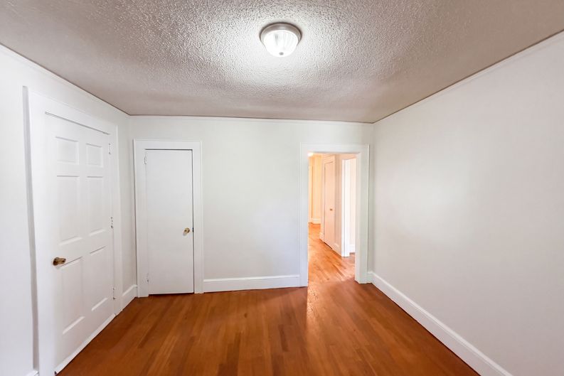 Photo 10 of 16 of 309 E Blue Ridge Dr, Greenville, SC