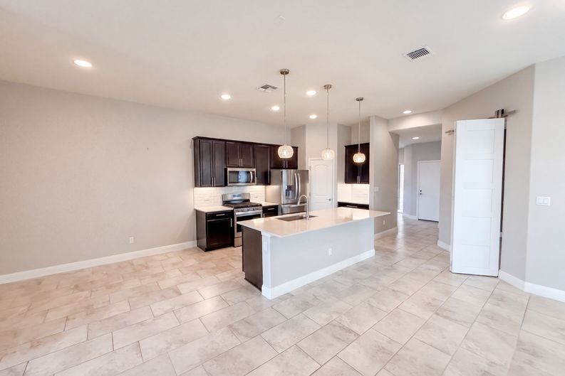 Photo 14 of 18 of 306 Duroc Dr, Hutto, TX
