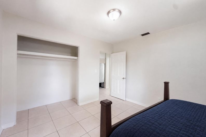 Photo 7 of 22 of 7916 Endive Ave, Tampa, FL