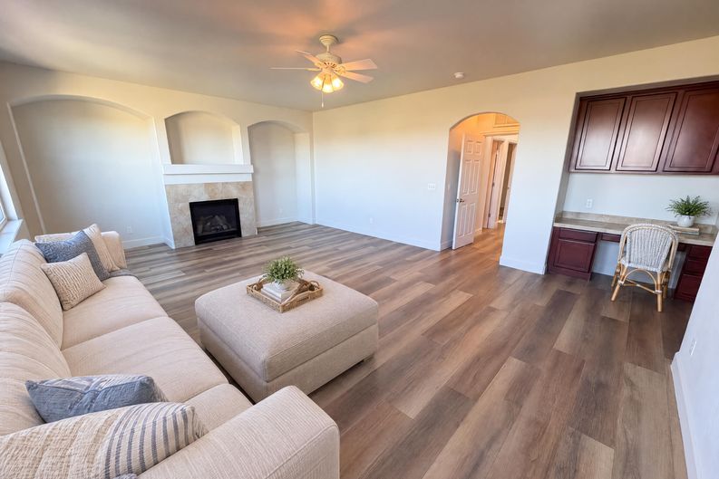 Photo 10 of 54 of 5406 S Fultondale Way, Aurora, CO