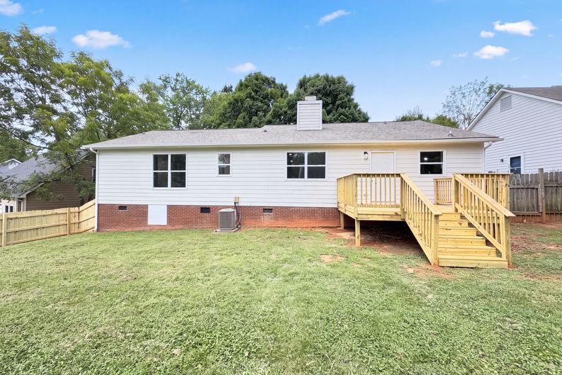 Photo 5 of 18 of 8822 Hunter Green Ln, Charlotte, NC