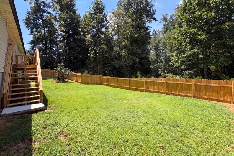 Photo 19 of 21 of 201 Deerfield Ln, Carrollton, GA