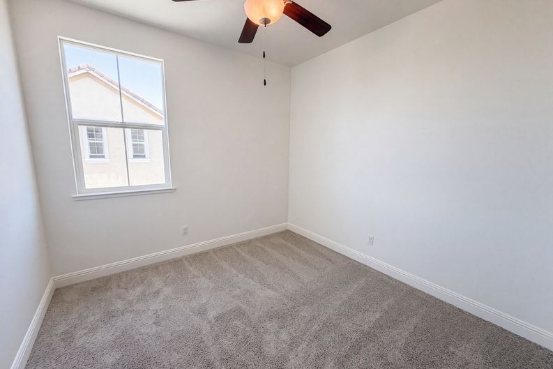 Photo 13 of 30 of 10801 Portico Cir, Rancho Cordova, CA