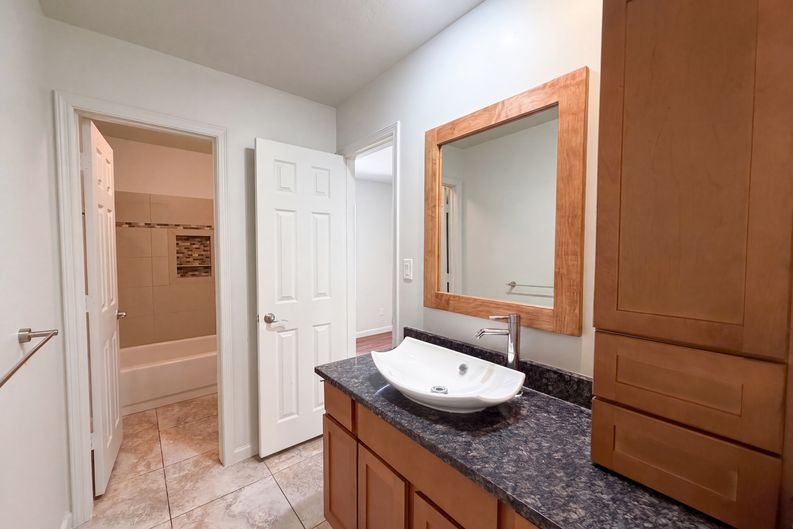 Photo 18 of 34 of 3906 E Amberwood Dr, Phoenix, AZ