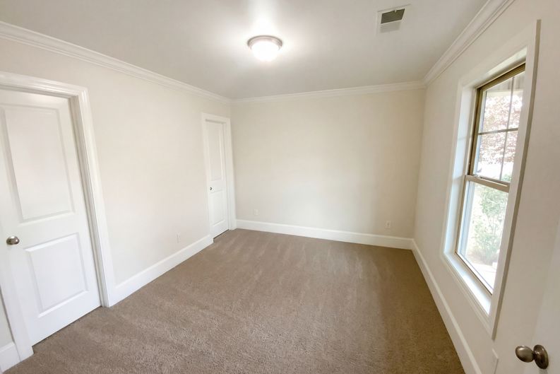 Photo 6 of 32 of 243 Meadow Saffron Dr, Lexington, SC
