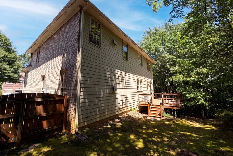 Photo 5 of 38 of 1231 Dunwoody Village Dr, Atlanta, GA