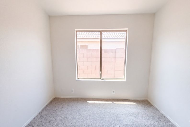 Photo 16 of 32 of 3428 W Via Del Sol Dr, Phoenix, AZ