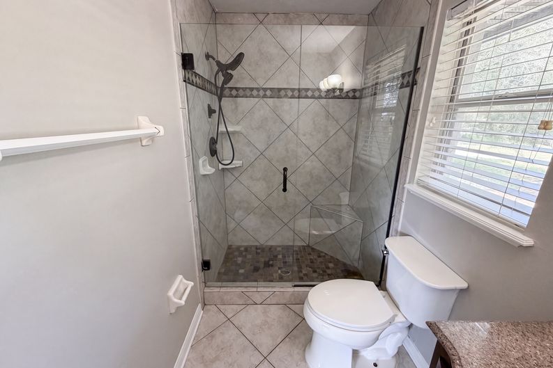 Photo 20 of 29 of 17802 Jefferson St, Oakland, FL