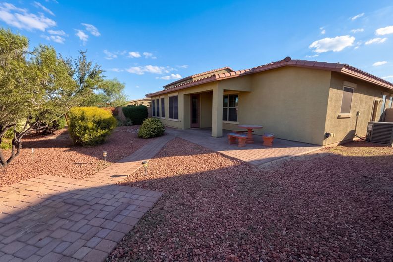 Photo 5 of 40 of 1898 S 160th Ln, Goodyear, AZ