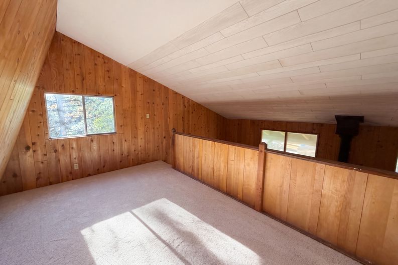 Photo 16 of 20 of 577 Oak Knoll Cir, Green Valley Lake, CA