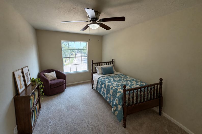 Photo 13 of 28 of 10250 Rolleston Ln, Houston, TX